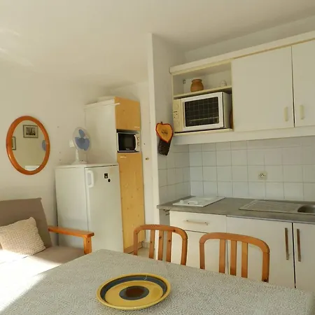 Апартаменти Avec Piscine, 5 Couchages, Parking,