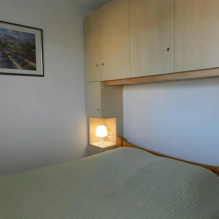 Avec Piscine, 5 Couchages, Parking, * Ле-Лаванду