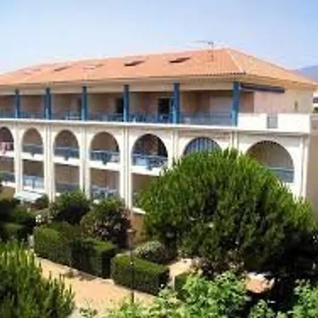 Avec Piscine, 5 Couchages, Parking, Le Lavandou - Fr-1-251-908