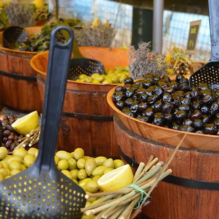 Avec Piscine, 5 Couchages, Parking, Le Lavandou - Fr-1-251-908 * Le Lavandou